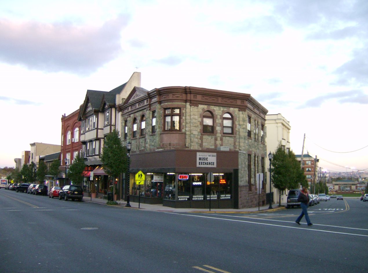 Park Avenue in downtown Rutherford on a summer morning